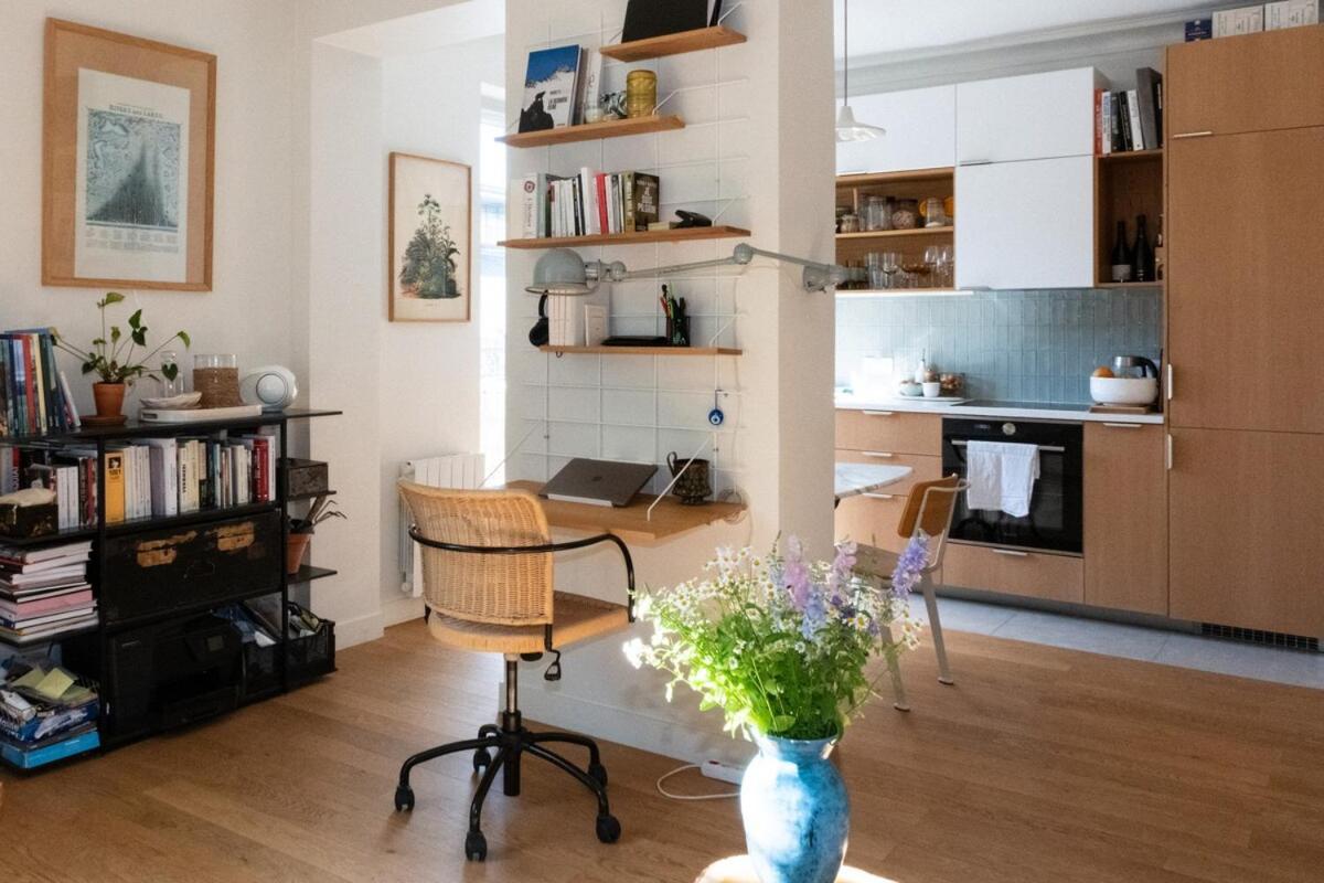 Charming & Bright With Rolling Balcony